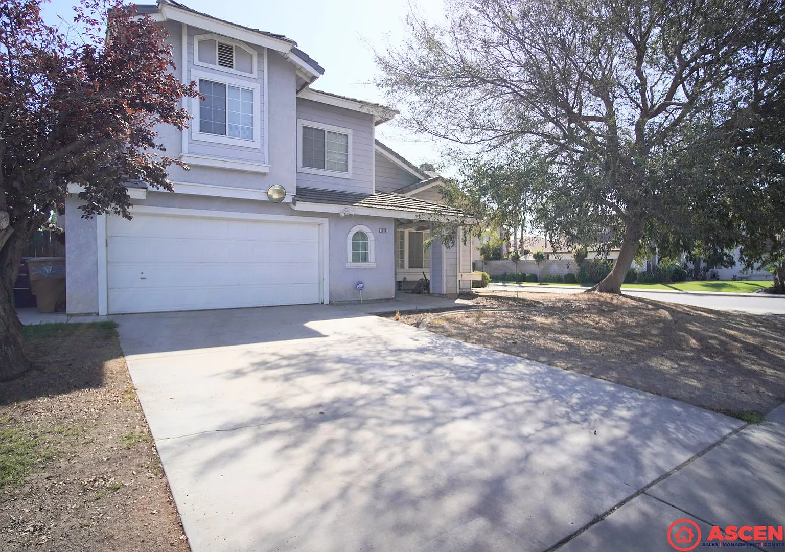 Fabulous Home in Campus Park! — Photo 1
