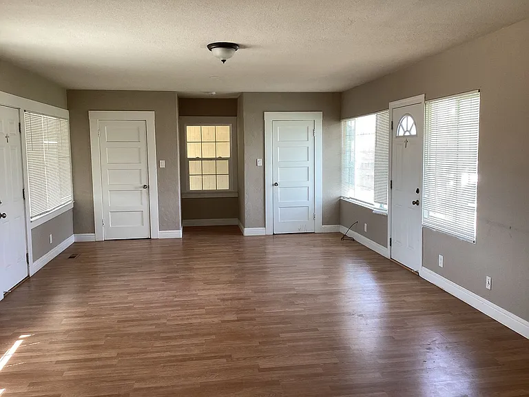 22111 W Stone Rd — Photo 8