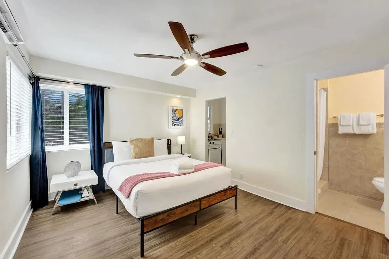 Studio, 1.0 bath, 3229 sqft, $2,027 — Photo 4