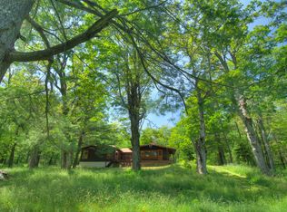 8 Thayer Rd, Monroe, MA 01350
