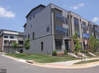 43430 Apple Orchard Sq, Ashburn, VA 20148