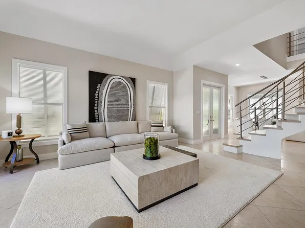2691 Cypress Island Drive, Palm Beach Gardens, FL 33410
