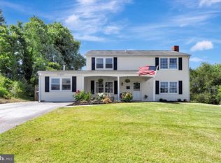 15707 Pinecroft Ln, Bowie, MD 20716
