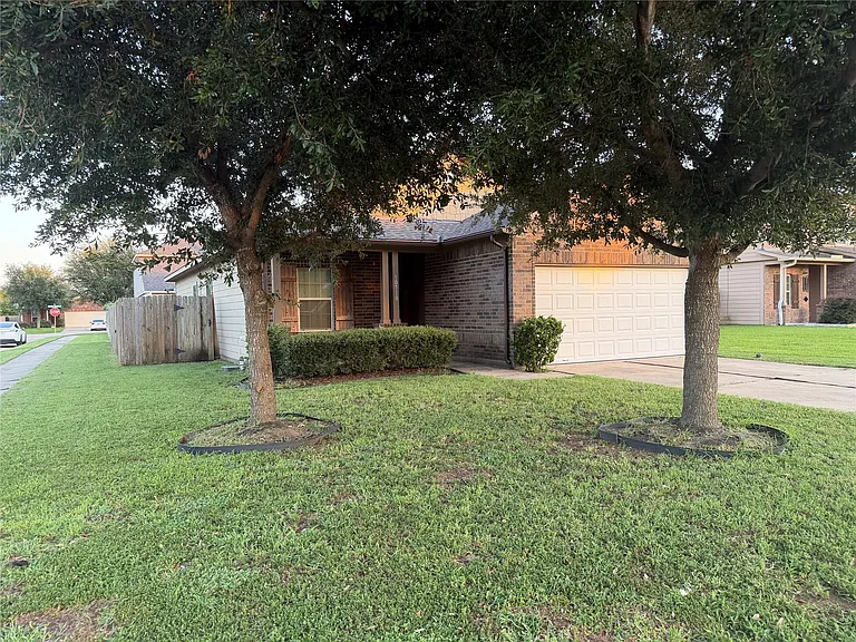 10710 Barker View Dr — Photo 3