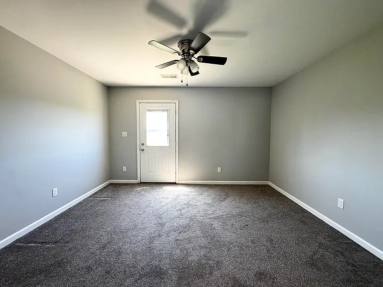 2027 Dolly Dr — Photo 12