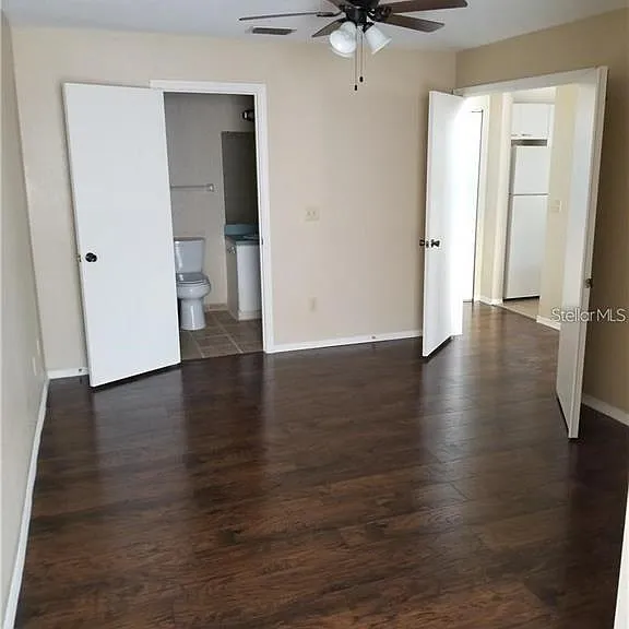 Columbia Arms Cir — Photo 14