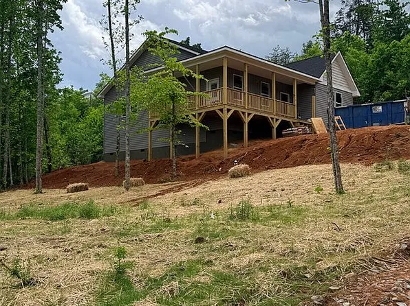 80 S Vineyard Village Dr, Old Fort, NC 28762