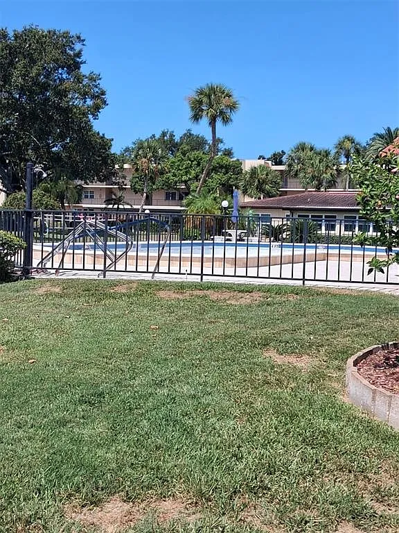 2 bed, 2.0 bath, 930 sqft, $1,750 — Photo 3
