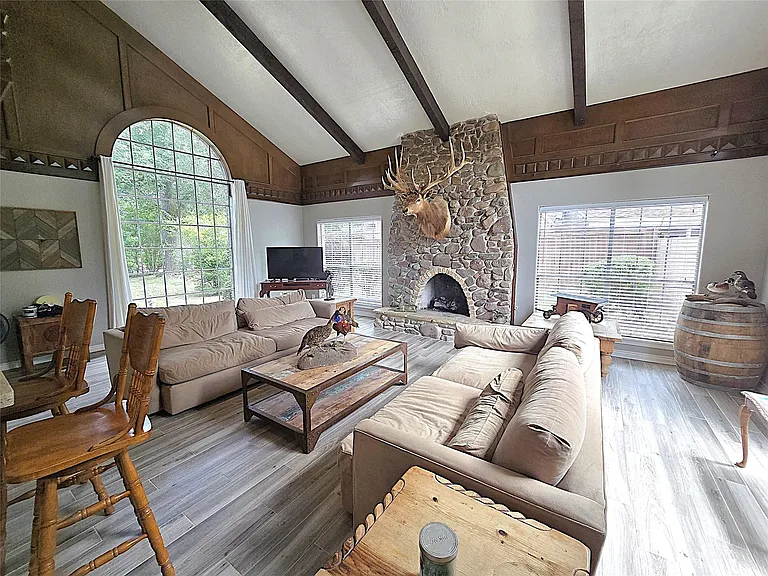 560 Brandon Rd — Photo 34