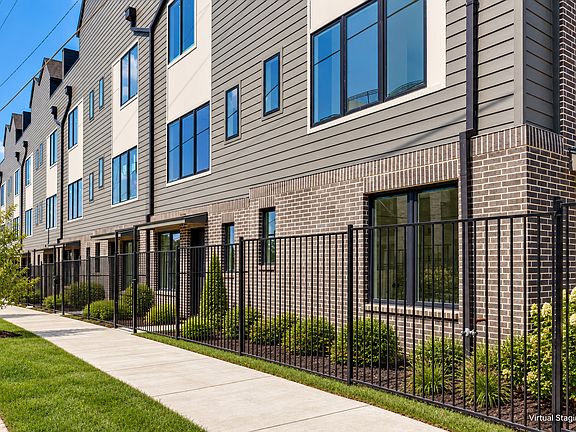 3rd image of 701 N Lancaster Ave #202