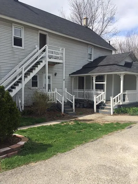 2 bed, 1000 sqft, $925 — Photo 2