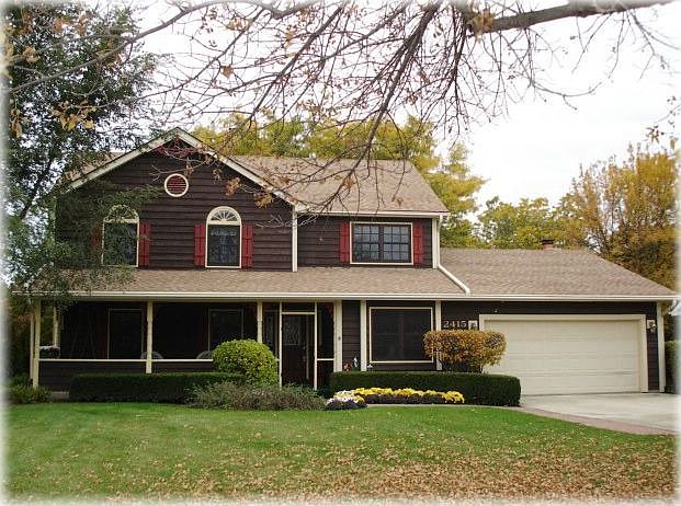 Cul-de-sac location, professionaly landscaped