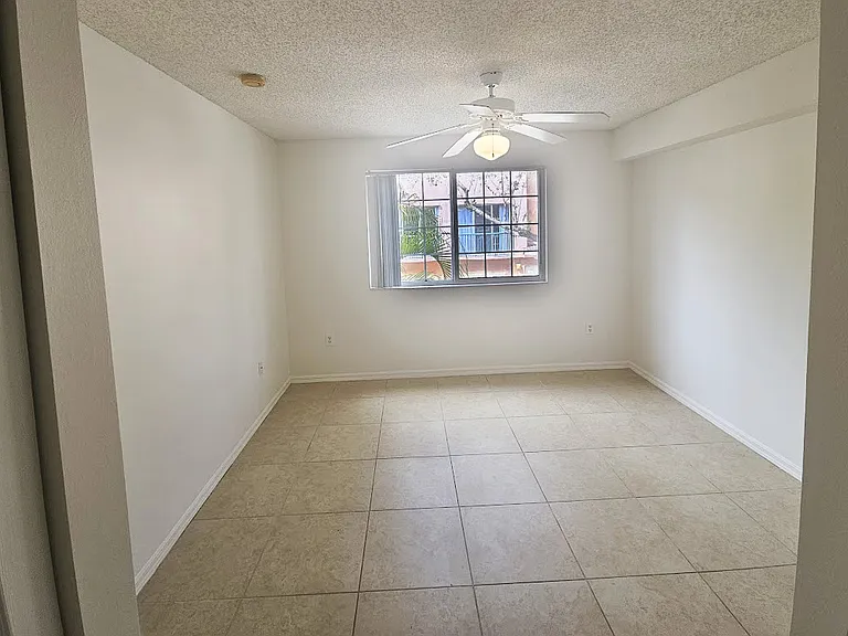 2033 SE 10th Ave #641 — Photo 12