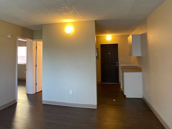 4th image of 3007 Country Ln #33