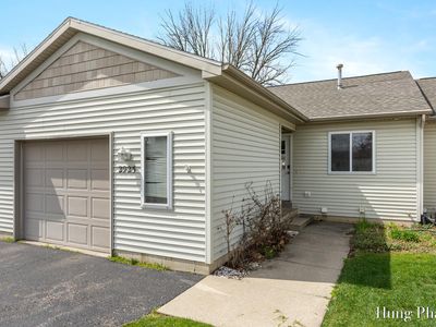 2925 Harmony Ct SW, Wyoming, MI, 49519