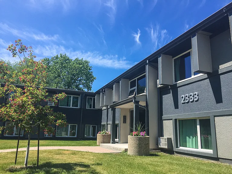2331 Pembina Hwy — Photo 24
