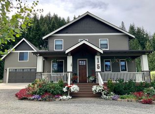 15 Lake Rd, Trout Lake, WA 98650