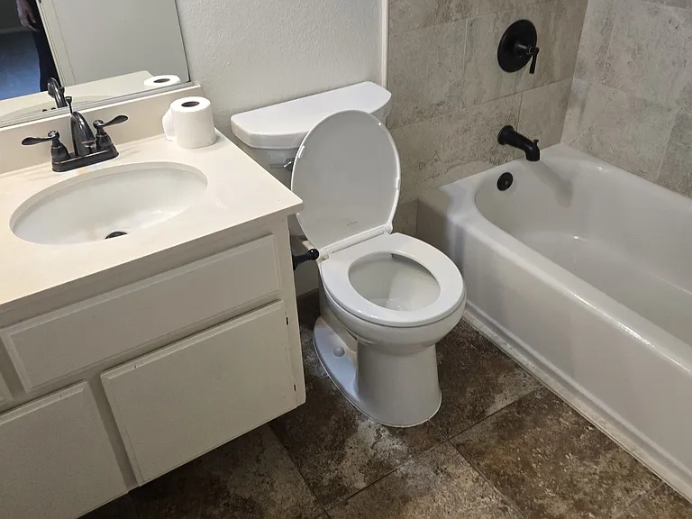 2150 Catalpa Ct — Photo 23