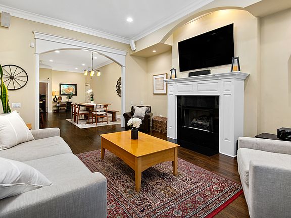 4th image of 4927 N Damen Ave APT 1C