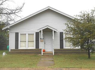 124 W 6th St, Baird, TX 79504