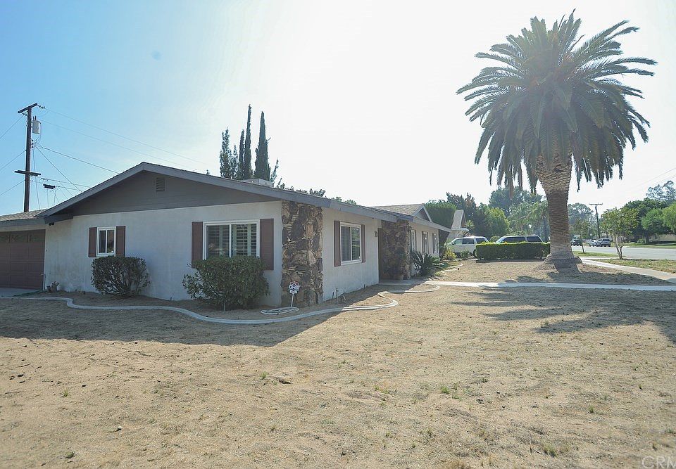 1st image of 825 E Marshall Blvd