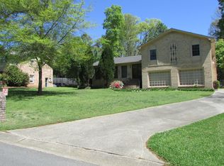 1253 Graylynn Dr, Vestavia, AL 35216