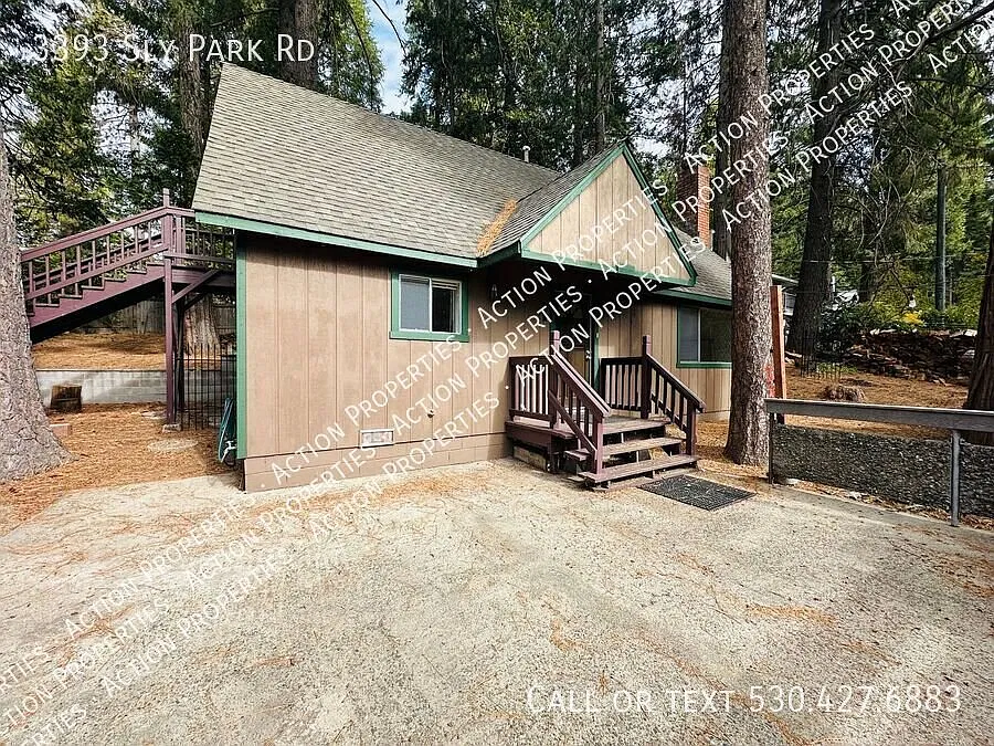 Coming Soon! Cozy Mountain Living-3BR Home with Fireplace & Garage — Photo 2
