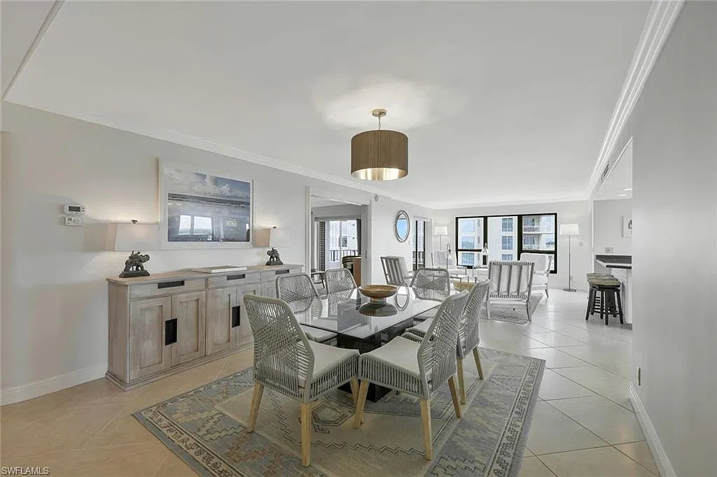 3 bed, 3.0 bath, 2030 sqft, $13,000 — Photo 3