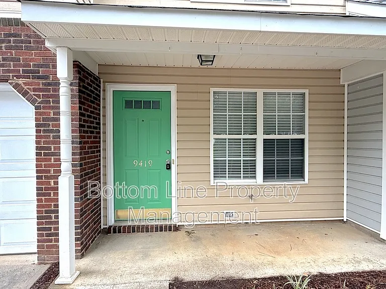9419 Elizabeth Townes Ln — Photo 2