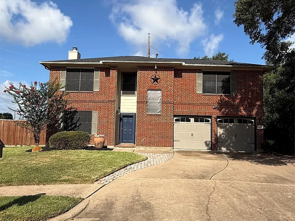 20823 Camphor Tree Dr