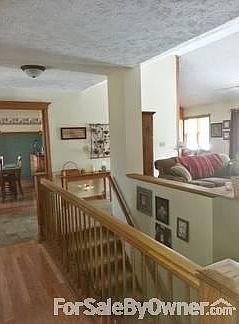 3rd image of 106 Hannah Cir