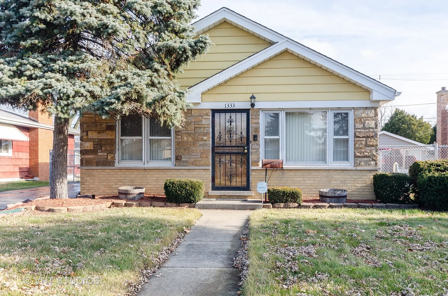 1333 Burnham Ave photo 1