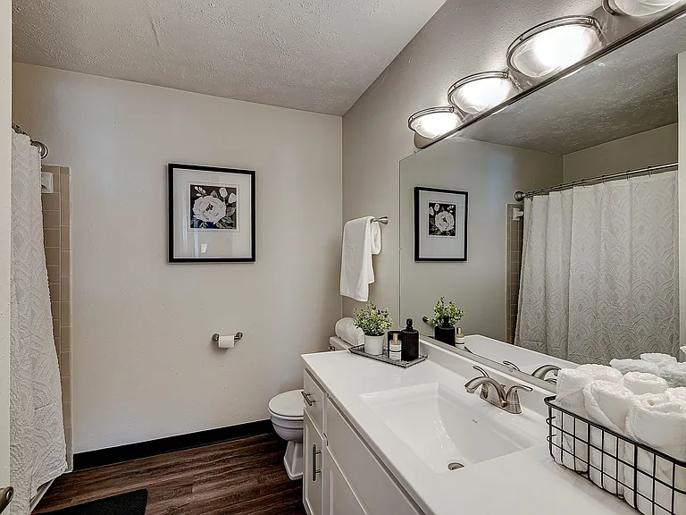 Estates of Creekside Apartments — Photo 13