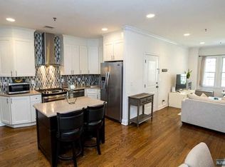 399 3rd St, Jersey City, NJ 07302