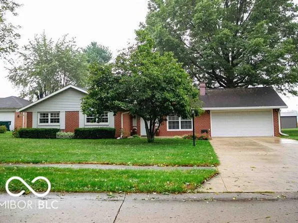 3013 W Twickingham Dr, Muncie, IN 47304