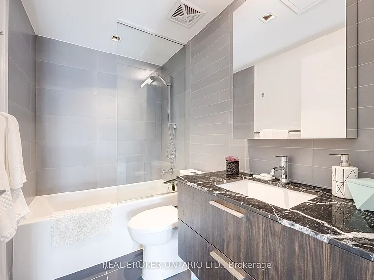 501 Adelaide St W #1308 — Photo 16