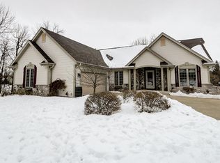 W142N10114 Sunburst Trl, Germantown, WI 53022