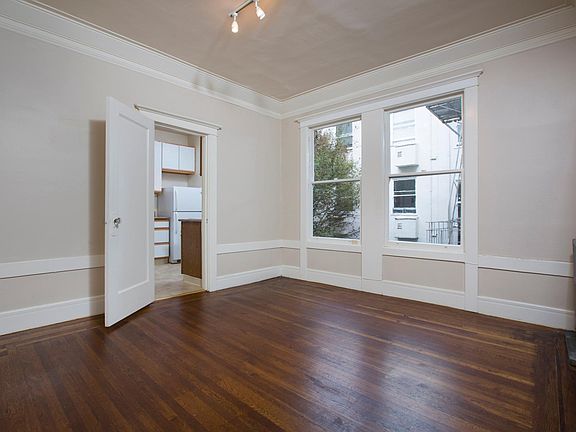 5th image of 2852 California St APT 2