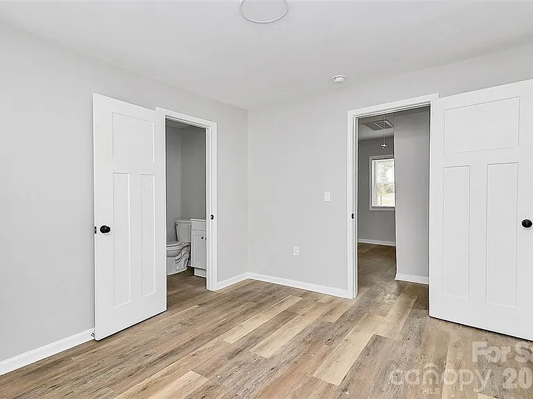 55 Dunn St — Photo 2