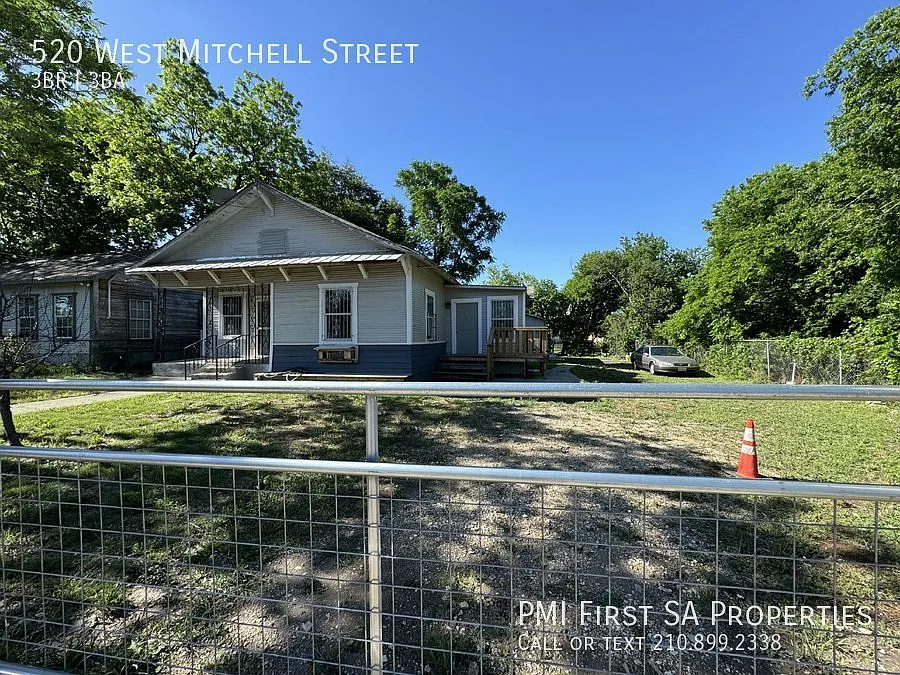 520 W Mitchell St