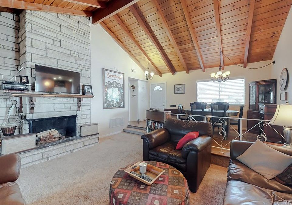 1st image of 10082 Dewey Dr