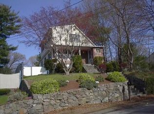 39 Elm St, Saugus, MA 01906