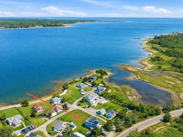 1 Starboard Way, Mattapoisett, MA 02739