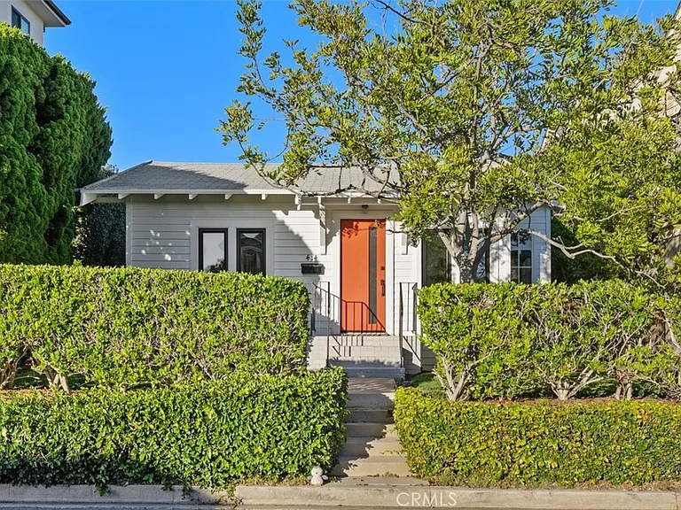 414 Cypress Dr — Photo 3