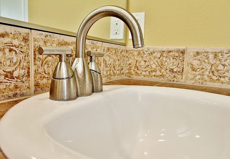 5502 NE Lagos Ct — Photo 23