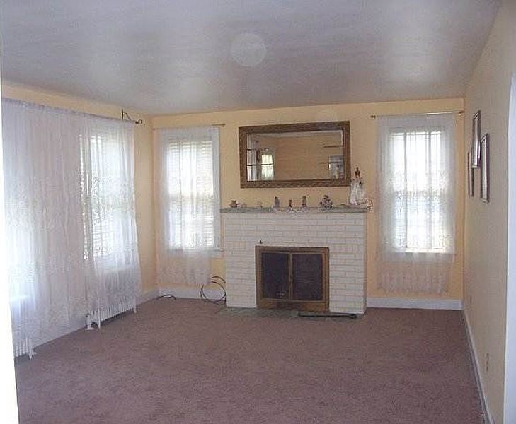 2nd image of 315 FULLER Road