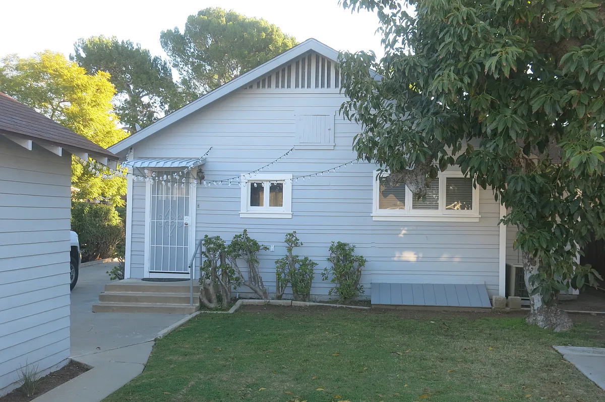 Building Photo - 528 N Orange St