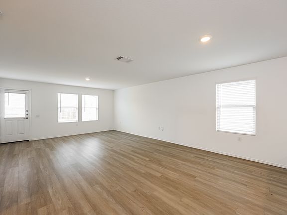 5th image of 11970 Cink Dr