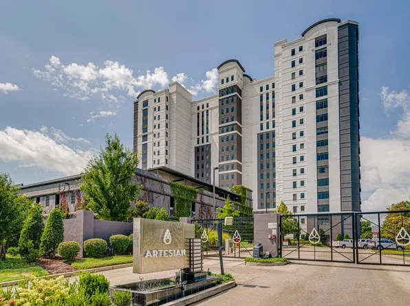 717 Riverside Dr #1409, Memphis, TN 38103