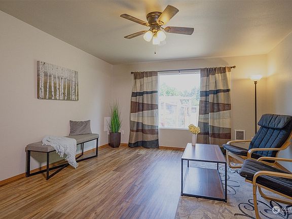 5th image of 22520 39th Avenue E